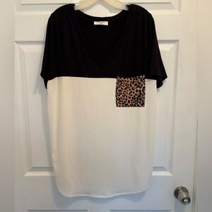 NWOT Zenana Women’s Black and CreamTee with Leopard Accent Size 1X
